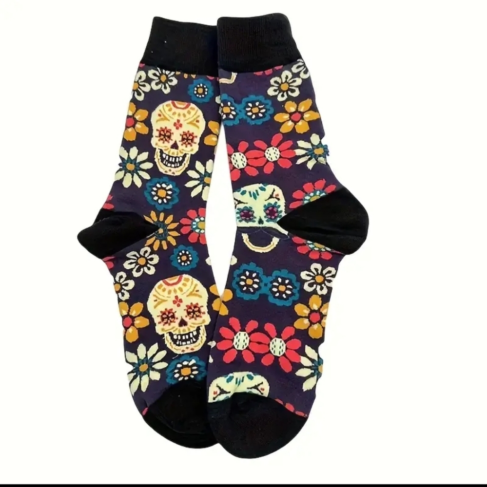 Floral Skull Pattern Mid-calf Cotton-blend Crew Casual Socks Unisex